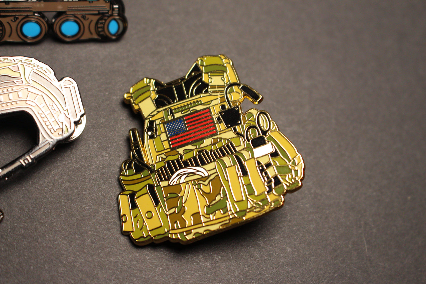 PLATE CARRIER LAPEL PIN